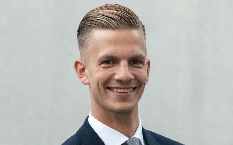schuster_960x600 VERAH Andrea Schreiter aus Pforzheim entlastet ihren Chef Dr. Peter Engeser durch die Übernahme von Routinehausbesuchen.